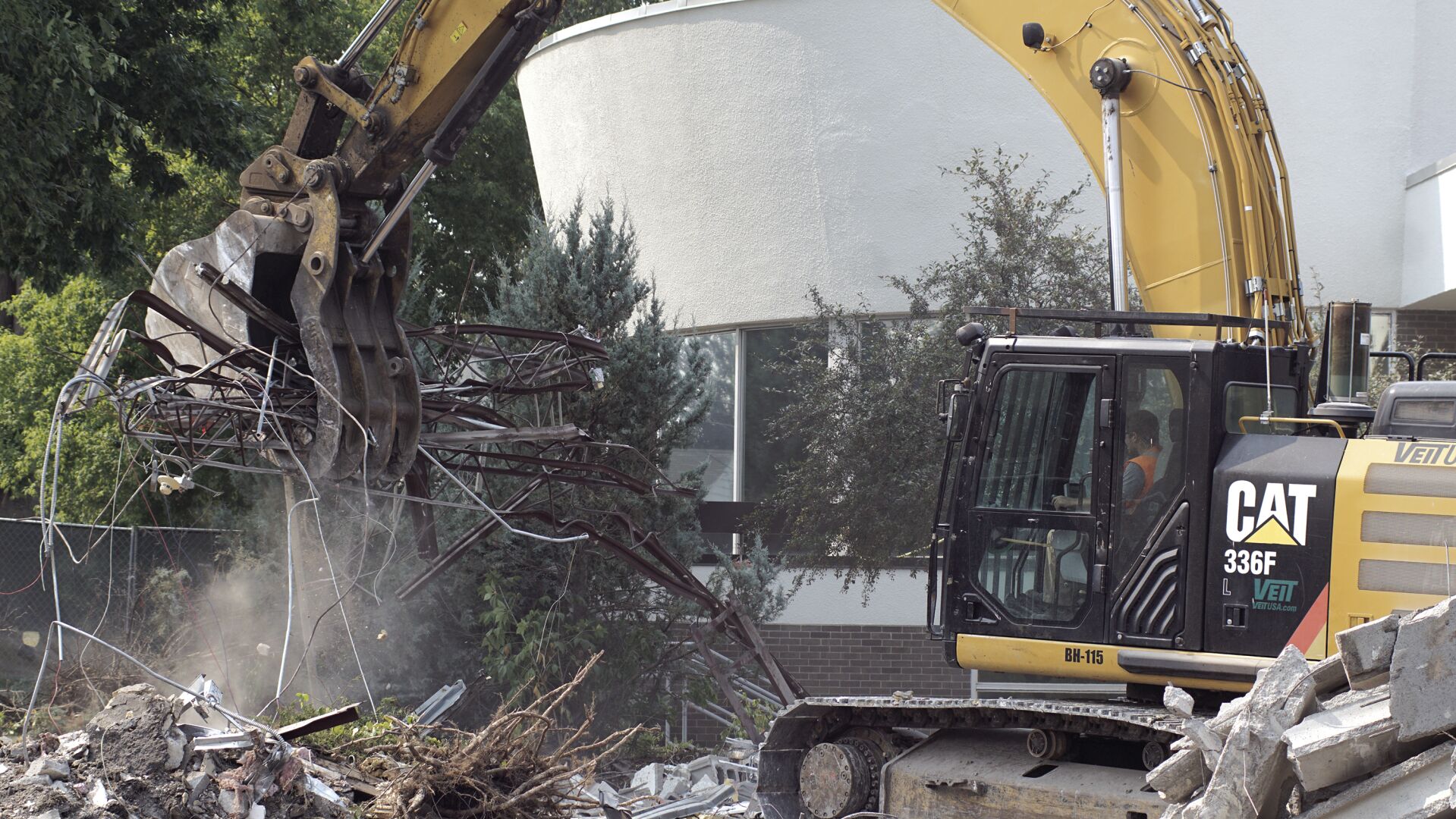 P212STApdBuildingRazed1.jpg